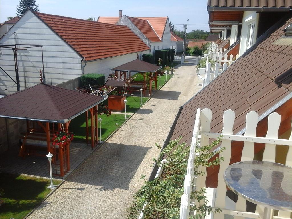 Petrovics Apartmanhaz 1 Bük エクステリア 写真